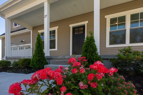 27 Lilac Ave, Bellingham, MA, 02019-2248 | Card Image