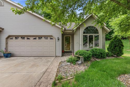 981 E Loos Street, Hartford, WI, 53027 | Card Image