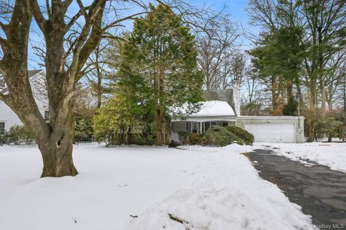 7 Mayflower Rd, Scarsdale, NY, 10583-7721 | Card Image