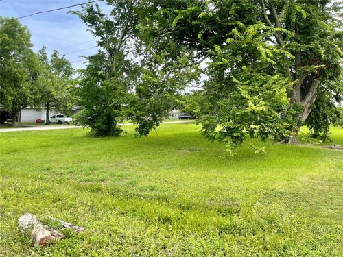 1601 N Avenue S, Freeport, TX, 77541-3733 | Card Image