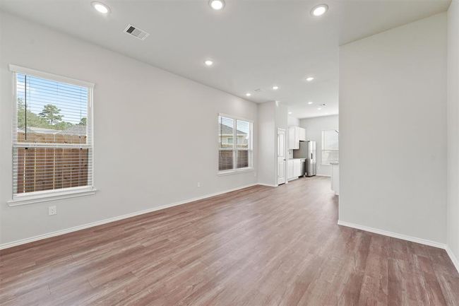 2116 Cedar Bend Dr, House other with 3 bedrooms, 3 bathrooms and 2 parking in Conroe TX | Image 6