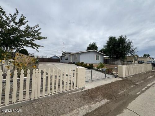 220 E Antelope Dr, Battle Mountain, NV, 89820-2639 | Card Image