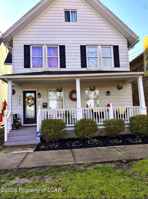 345 Chestnut Ave, Kingston, PA, 18704-3313 | Card Image