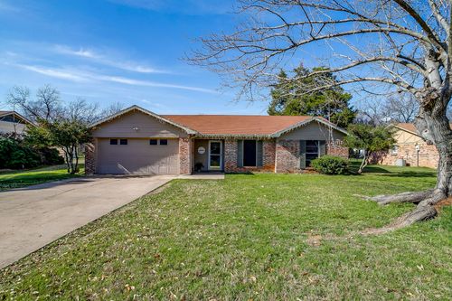 1022 Princeton Pl, Cleburne, TX, 76033-5230 | Card Image