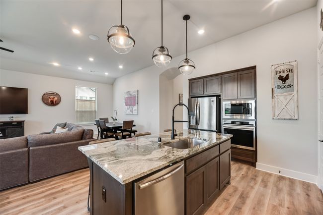 1821 Rough Ridge Trl, House other with 3 bedrooms, 2 bathrooms and null parking in Midlothian TX | Image 18