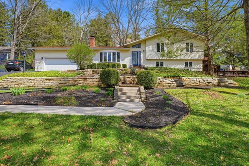 328 Pine Tree Dr Ne, Granville, OH, 43023 | Card Image