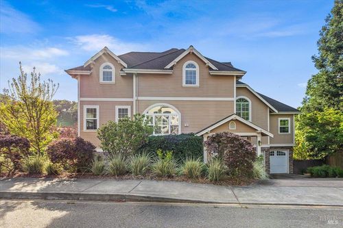 134 Moonlight Dr, Healdsburg, CA, 95448-7064 | Card Image