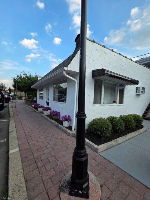 291 Bloomfield Ave, Caldwell, NJ, 07006-5154 | Card Image