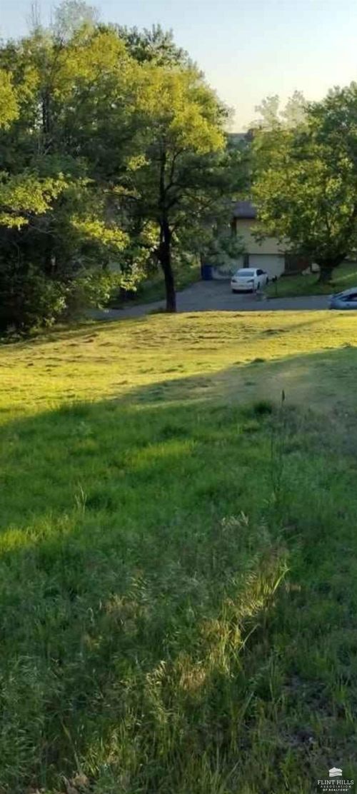 0000 Thompson Dr, Junction City, KS, 66441 | Card Image