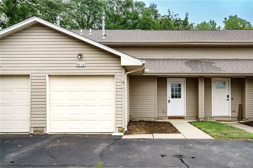 9652 Centerville Creek Ln, Dayton, OH, 45458-5533 | Card Image