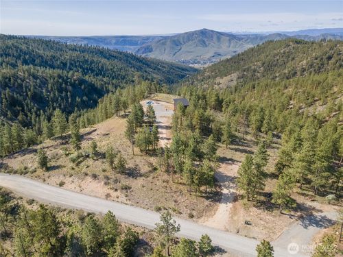 317 Cottontail Ln, Chelan, WA, 98816 | Card Image