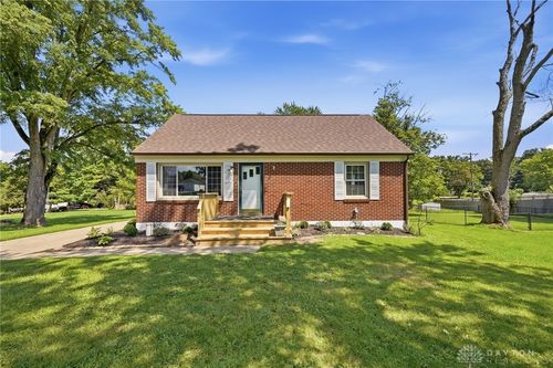 1652 Ridgeway Dr, Springfield, OH, 45506-4023 | Card Image