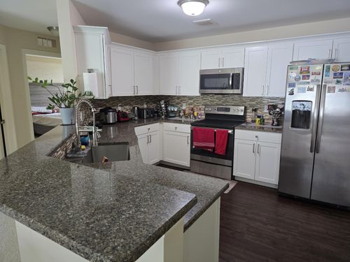 45762 S Stonewood Rd, Canton, MI, 48187-6647 | Card Image