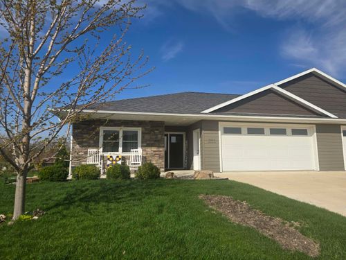 2440 Red Oak Road, Decorah, IA, 52101 | Card Image