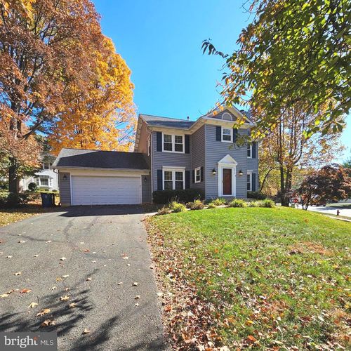 6413 Four Oaks Ln, BURKE, VA, 22015-4024 | Card Image