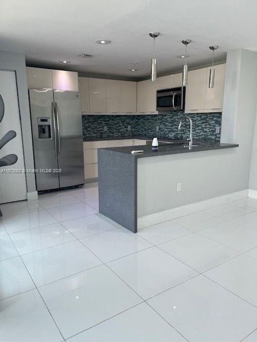 apt-701-2021 Sw 3rd Ave, Miami, FL, 33129-1451 | Card Image