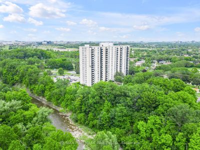 1502 - 420 Mill Rd, Condo with 2 bedrooms, 1 bathrooms and 1 parking in Etobicoke ON | Image 2