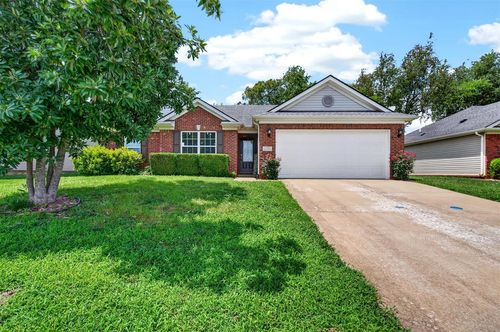 1301 Chicory Way, Bowling Green, KY, 42104-5605 | Card Image