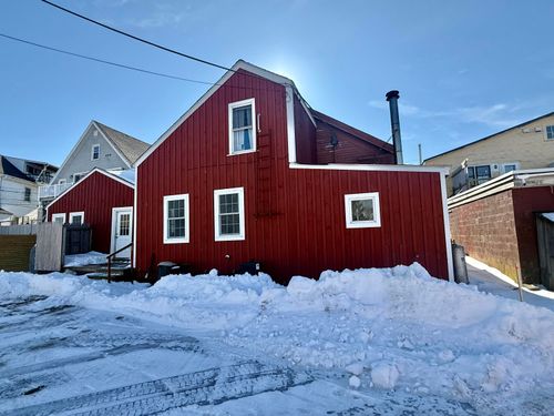 54 W Main Street, Vinalhaven, ME, 04863 | Card Image