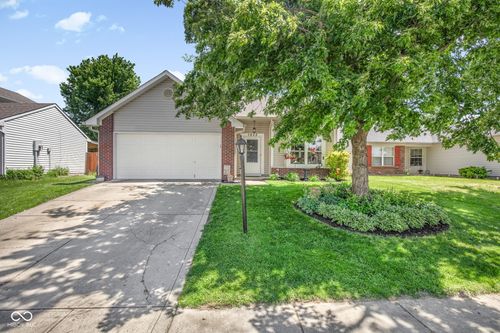 1425 Green Spring Way, Greenwood, IN, 46143-7985 | Card Image