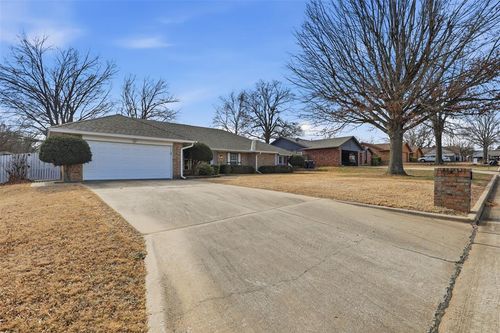 5 Norwich Ct, Shawnee, OK, 74804-3222 | Card Image