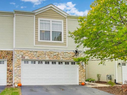 4027 Blackstone Dr, Aurora, IL, 60504-5393 | Card Image