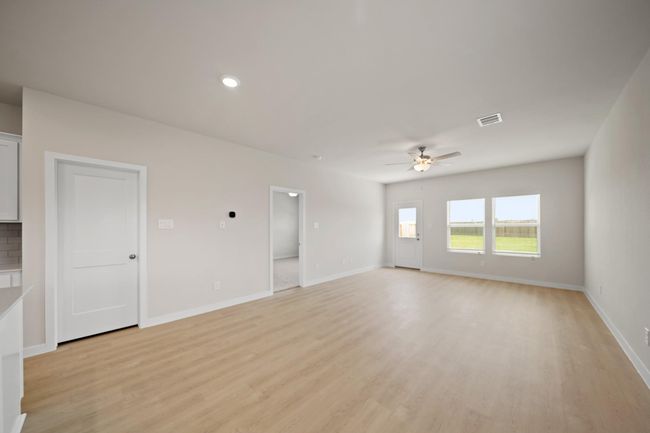 7815 Ruth Ravine Ct, House other with 5 bedrooms, 3 bathrooms and 2 parking in Spring TX | Image 6
