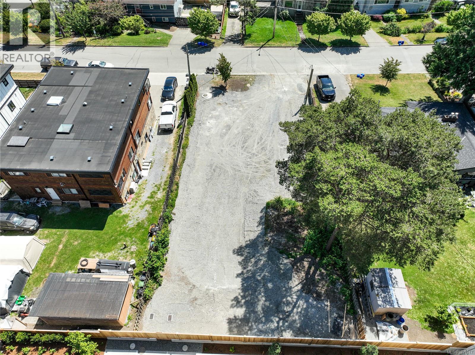 Land in Esquimalt 3