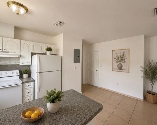 3-14140 Ne 2nd Ct, Miami, FL, 33161-2859 | Card Image