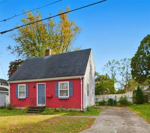 81 Sprague Ave, Riverside, RI, 02915-3238 | Card Image