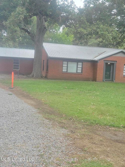 808 Marshall St, Inverness, MS, 38753-9500 | Card Image