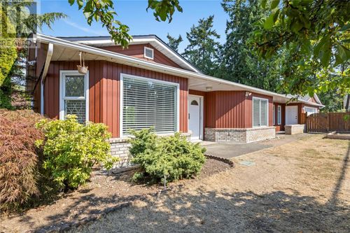 332 Moilliet St S, Parksville, BC, V9P1K1 | Card Image