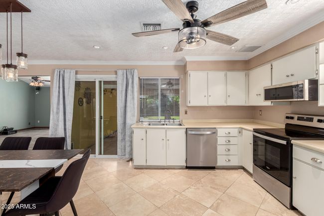 9714 N 55 Th Dr, House other with 3 bedrooms, 2 bathrooms and null parking in Glendale AZ | Image 12