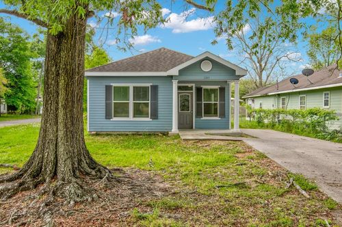 2245 Wilson St, Beaumont, TX, 77703-2250 | Card Image
