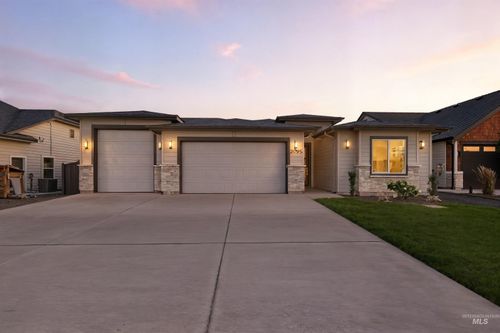 2095 W Ibis Dr, Nampa, ID, 83686-1005 | Card Image