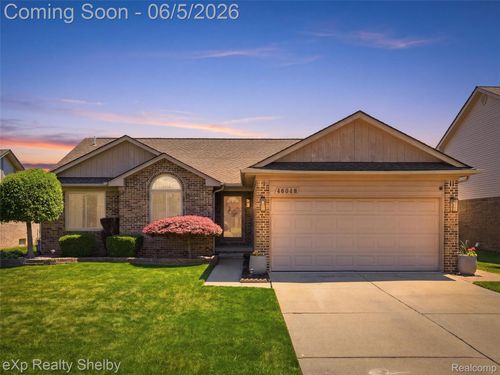 46048 Duke Dr, Chesterfield, MI, 48051-3231 | Card Image