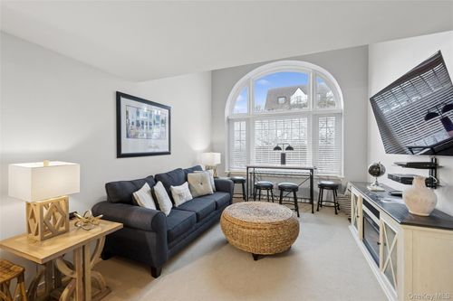 apt-127-236 Edgemere St, Montauk, NY, 11954-5514 | Card Image