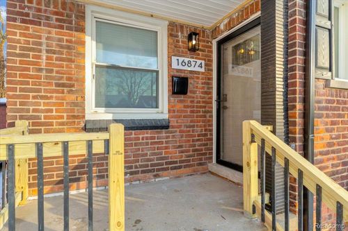 16874 Coyle St, Detroit, MI, 48235-3713 | Card Image