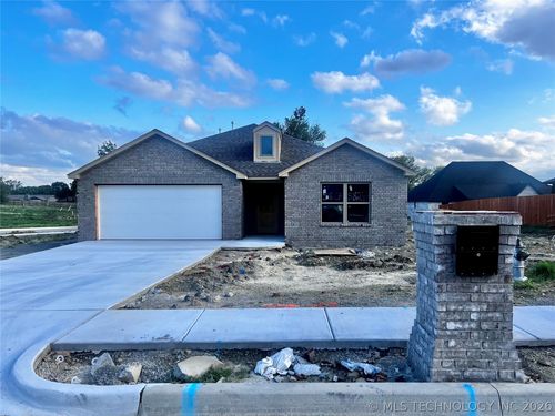 5827 Coldspring Ln, Bartlesville, OK, 74006-2188 | Card Image