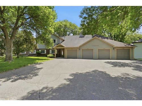 1605-4342 Buckingham Ct, Vadnais Heights, MN, 55127-3682 | Card Image