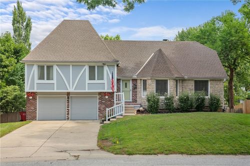 1305 Nw Porter Dr, Blue Springs, MO, 64015-6342 | Card Image