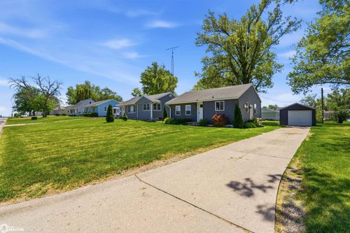 1505 E Nevada St, Marshalltown, IA, 50158-3172 | Card Image