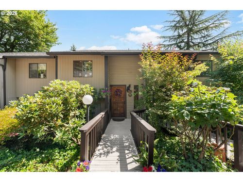 2812 Treetop Ln, West Linn, OR, 97068-2529 | Card Image