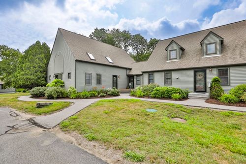 26-26 Montrose Dr, Stratham, NH, 03885-2460 | Card Image