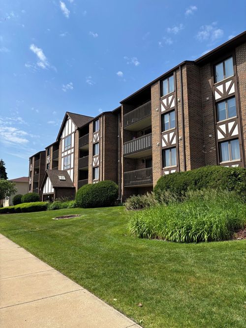 304-10320 Central Ave, Oak Lawn, IL, 60453-4684 | Card Image