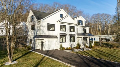 2 Spring Meadow Dr, Southborough, MA, 01772-1948 | Card Image