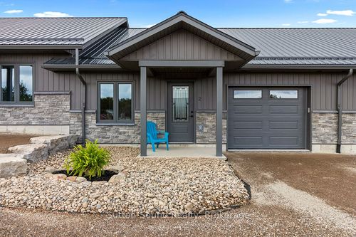 2-18 Maple Golf Cres, Tobermory, ON, N0H2R0 | Card Image