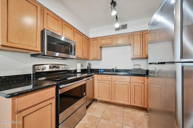 230 - 1702 W Tuckey Ln, Condo with 2 bedrooms, 1 bathrooms and null parking in Phoenix AZ | Image 6