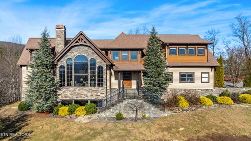 3050 Summit Trails Dr, Sevierville, TN, 37862-7877 | Card Image