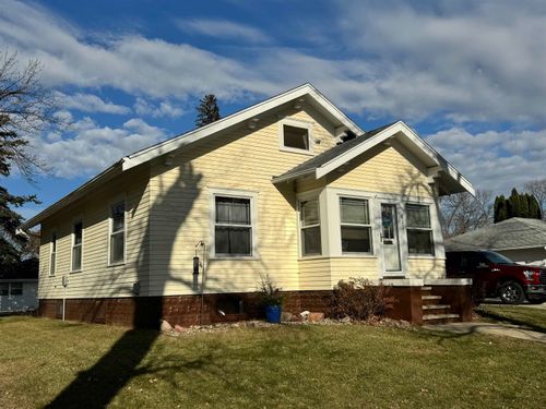 612 11th St, Spirit Lake, IA, 51360 | Card Image